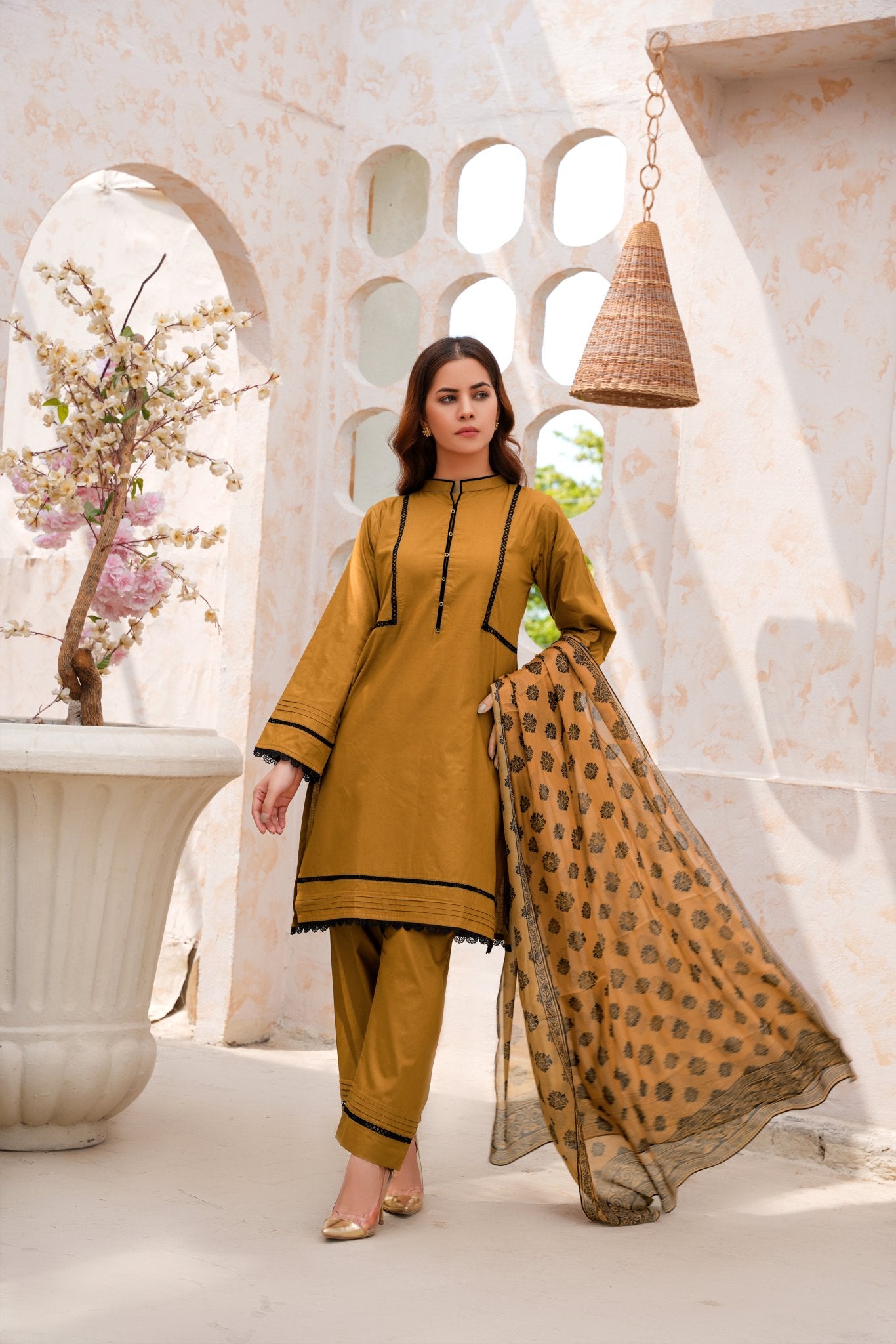Plain Lawn Dress Design Short Kameez with Printed Dupatta | Athena Athenapparels Plain Lawn Dress Design Short Kameez with Printed Dupatta | Athena Athenapparels