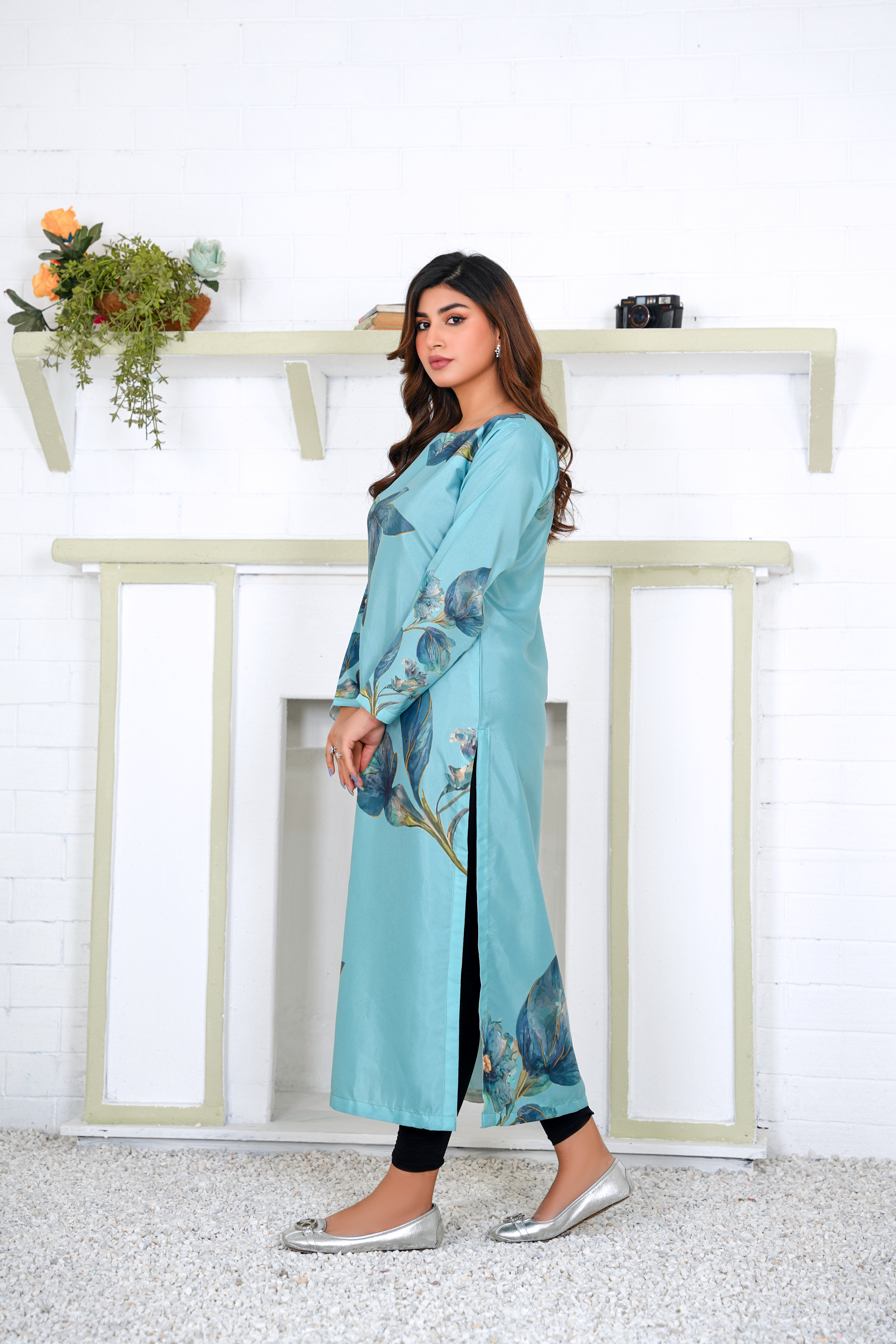 Jada: Pacific Blue Color Long Shirt With A Touch Of Flower - 387