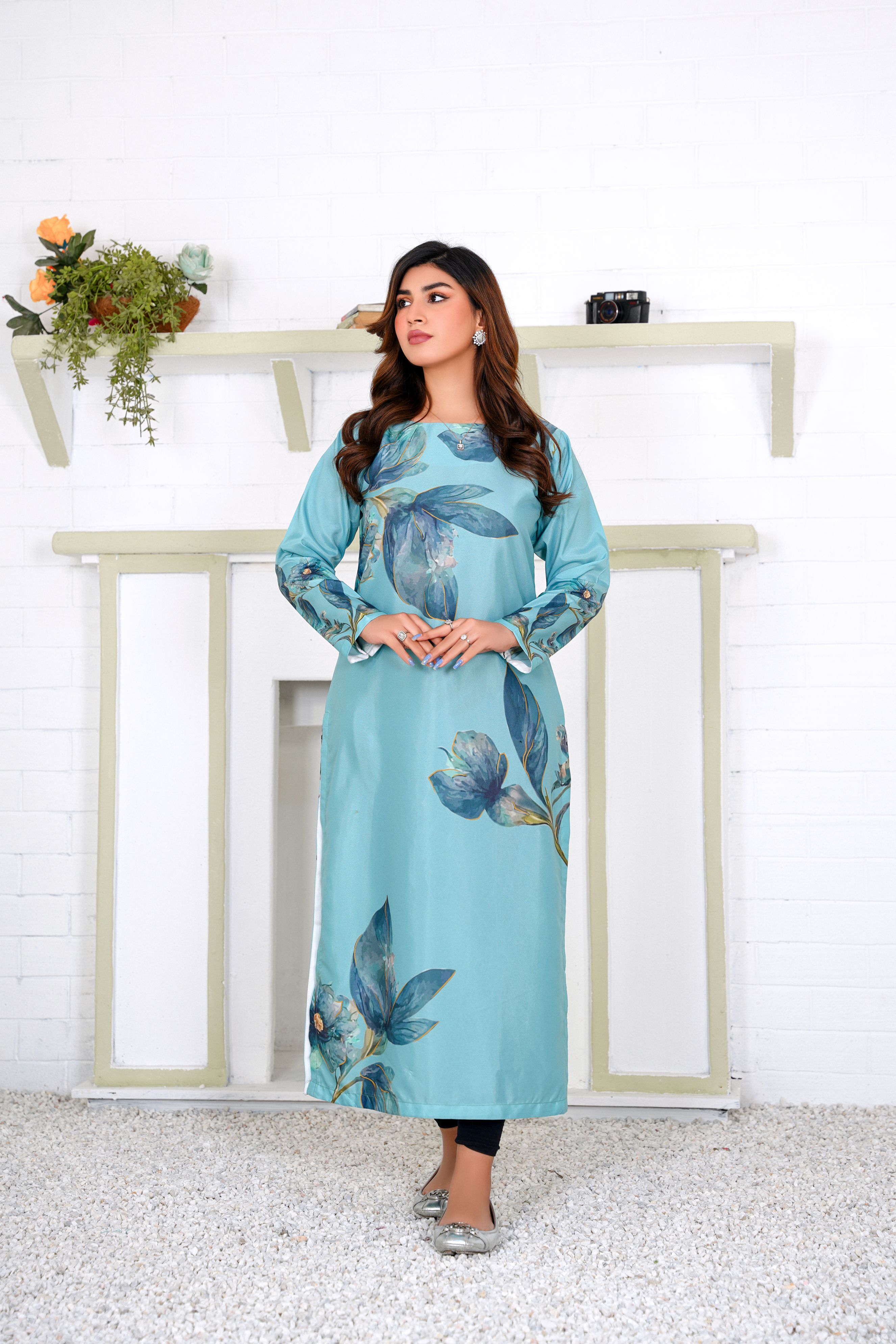 Jada: Pacific Blue Color Long Shirt With A Touch Of Flower - 387