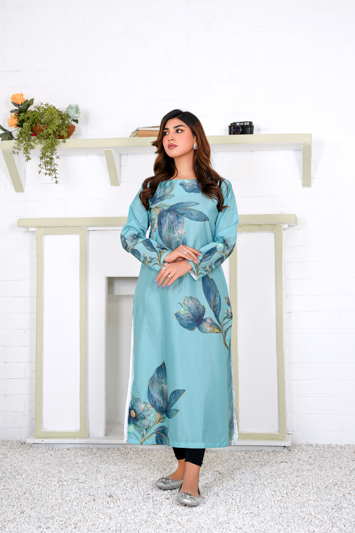 Jada: Pacific Blue Color Long Shirt With A Touch Of Flower - 387