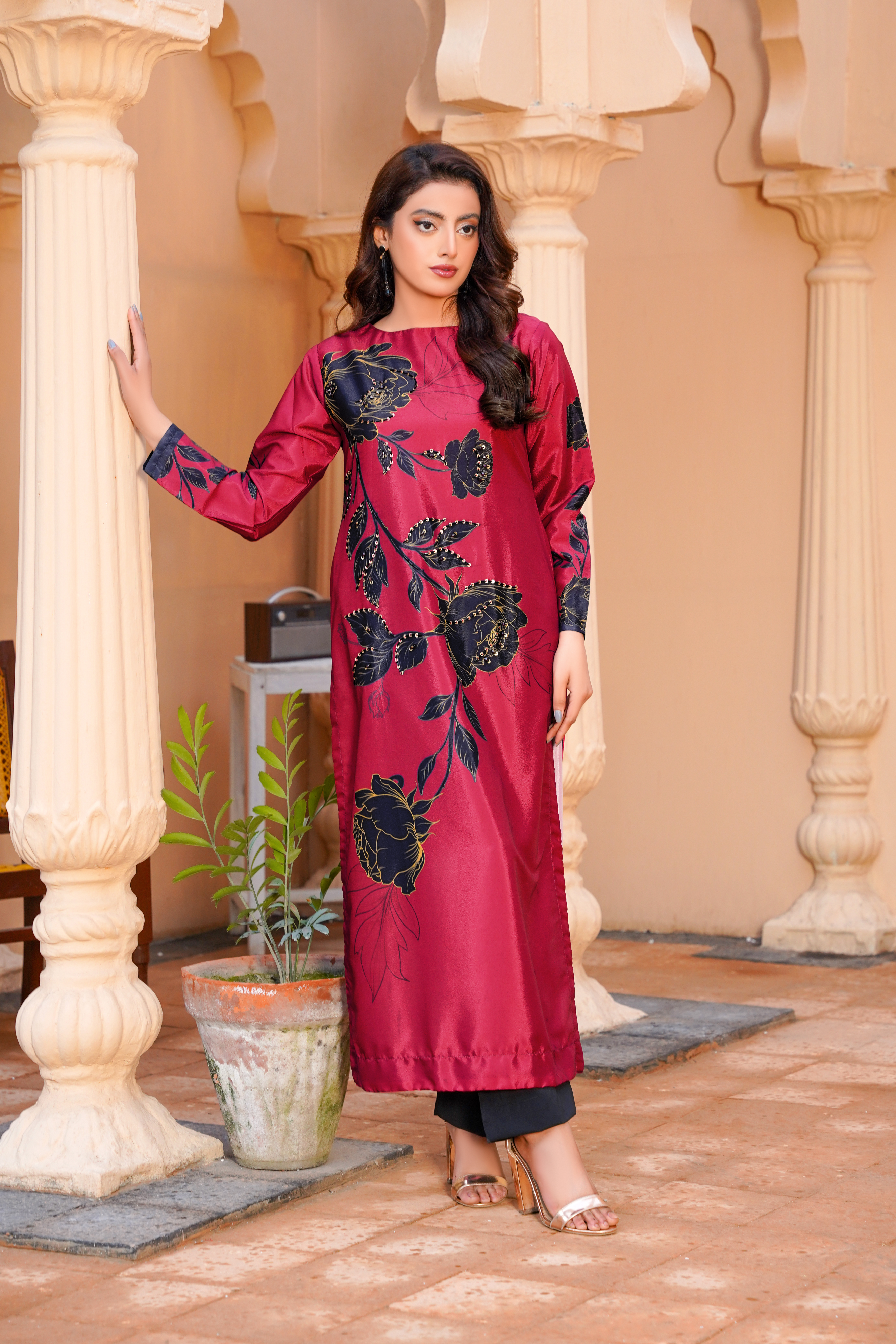 RubyRaven: Red & Black Floral Handwork Long Shirt - 405